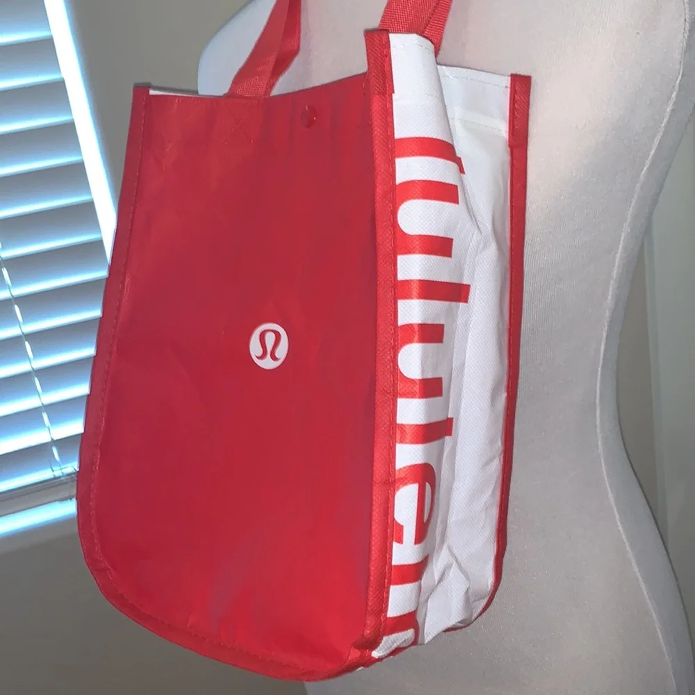 LULULEMON BRAND NEW REUSABLE TOTE BAG